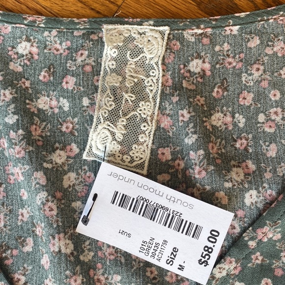 NWT Sadie and Sage brand sage green cropped tie front rayon top. Size Medium - Picture 6 of 7